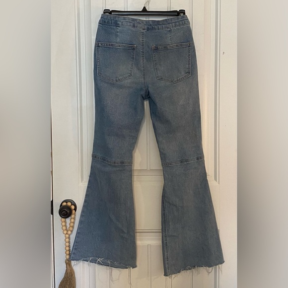 Womens high rise distressed flared ripped denim jeans size 5 - Picture 4 of 4